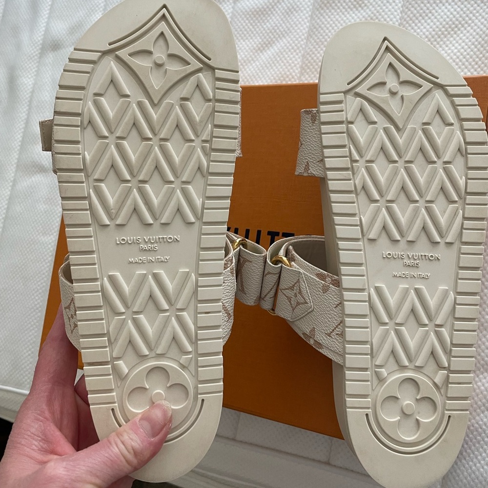 Authentic Louis Vuitton Bom Dia comfort Flat like new size 41 (US10) - Picture 6 of 13